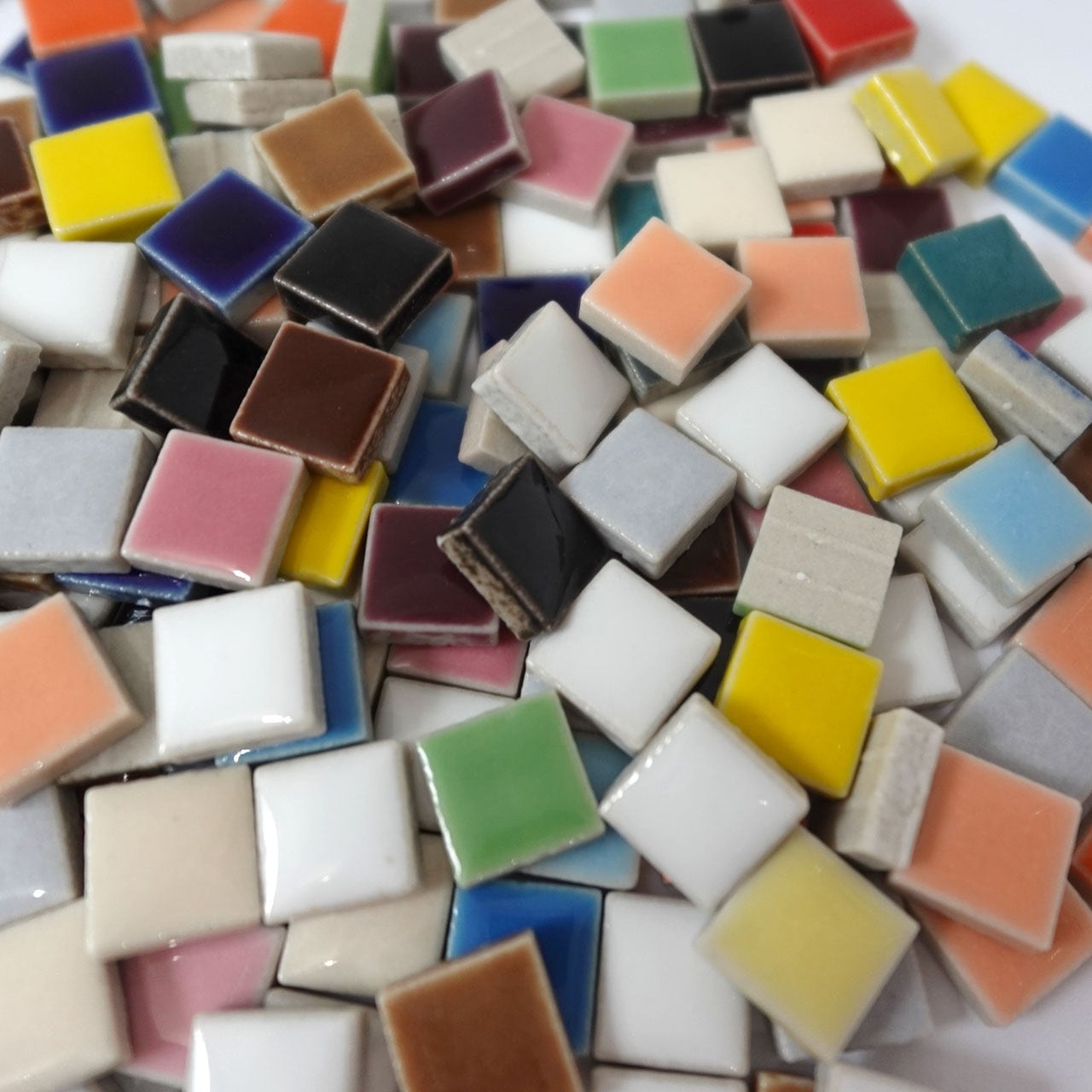 モザイクタイル【10mm】ミックスカラー バラ石 200g(約200~210個入)美濃焼タイル 純正品 国産 カラフルミックス詰め合わせ