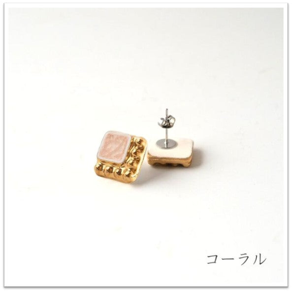 【七窯社】レトロ コーラル×金スクエアピアス 金彩×陶器の手作りアクセサリー