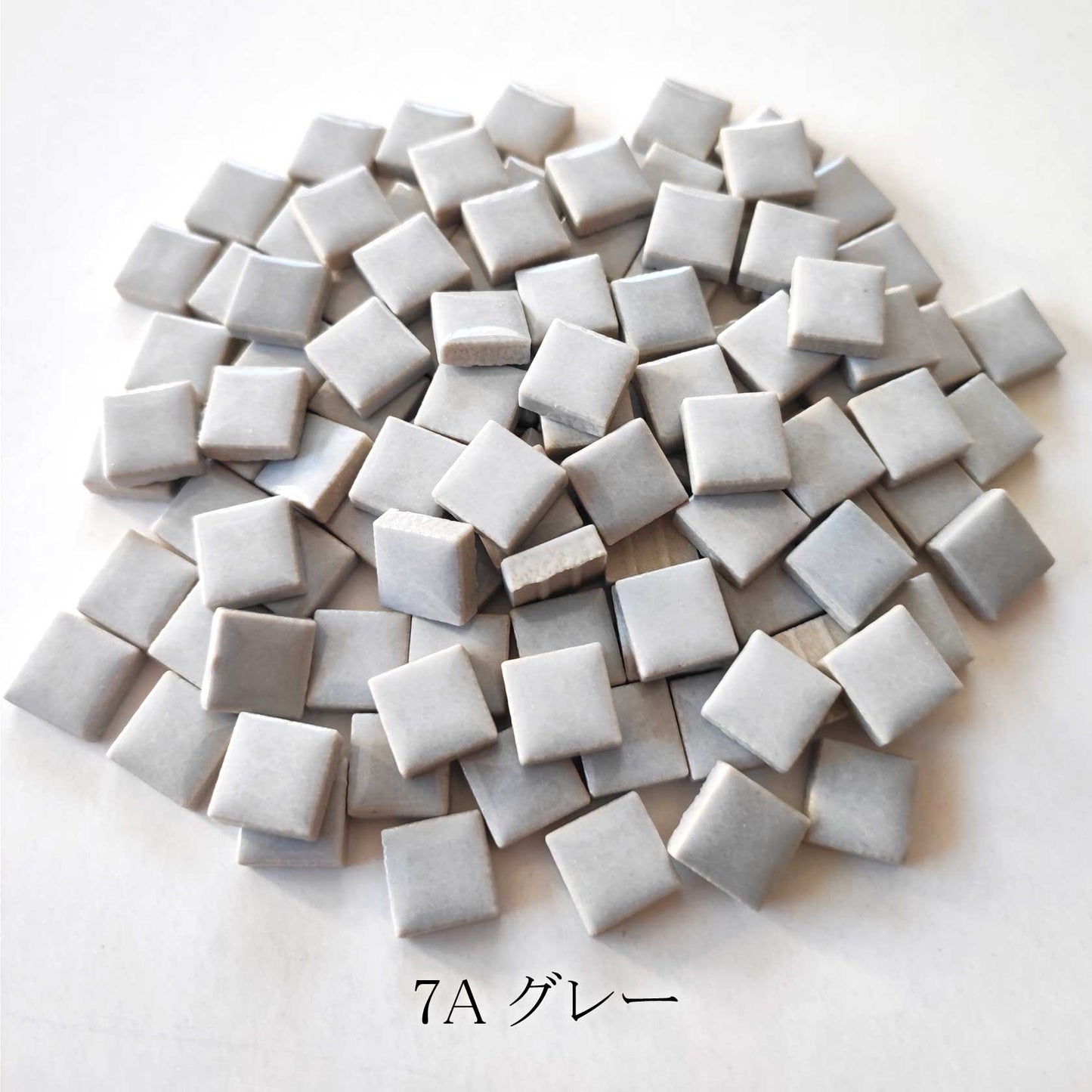 モザイクタイル【10mm角】選べる単色カラー バラ石 100g(約100個入)白、イエロー、ベージュ、グレー、黒系色 美濃焼タイル 純正品 国産