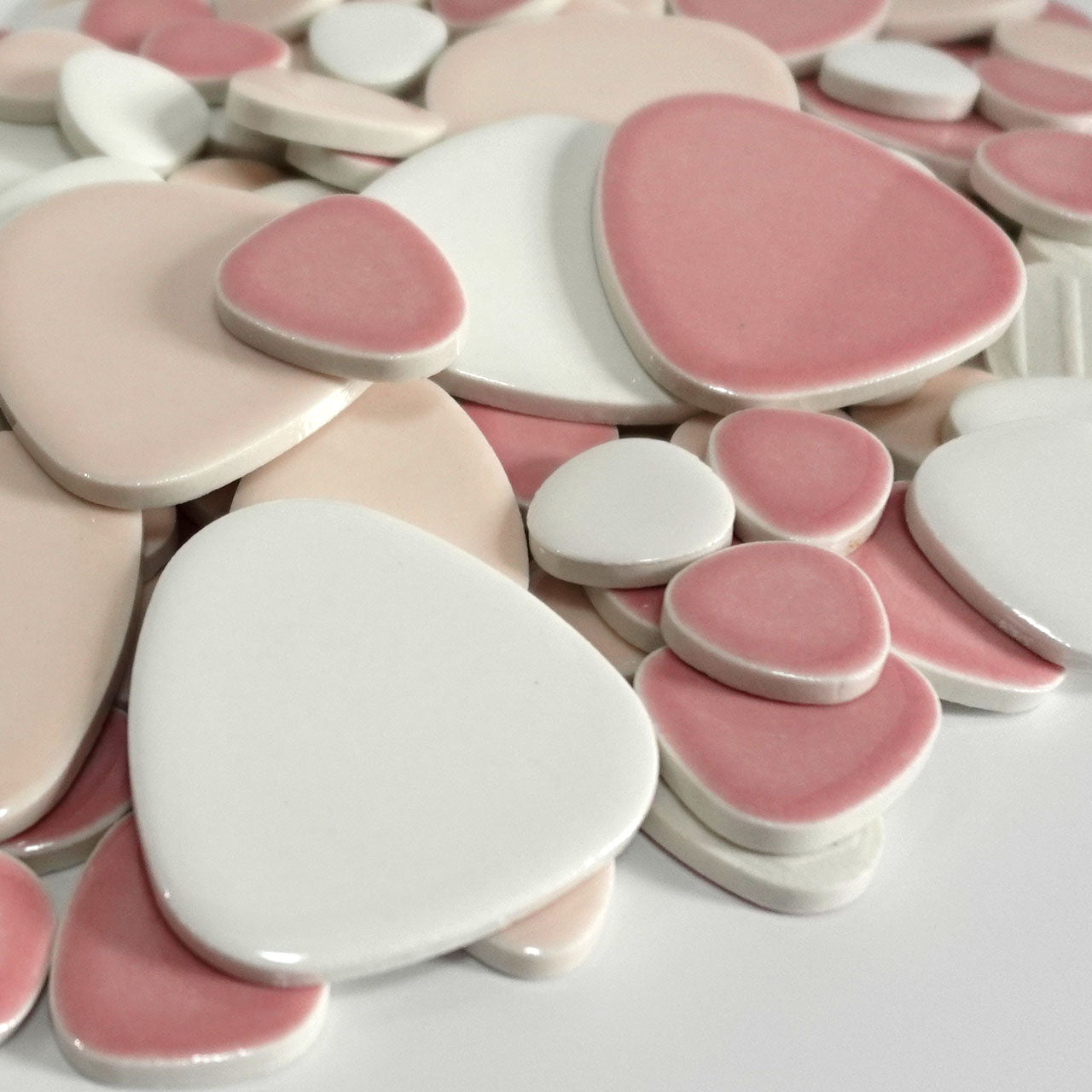 玉石パステルモザイクタイル バラ石ミックスカラー｜おにぎり型 全3色｜美濃焼タイル｜DIY・キッチン・洗面・クラフト・工作に